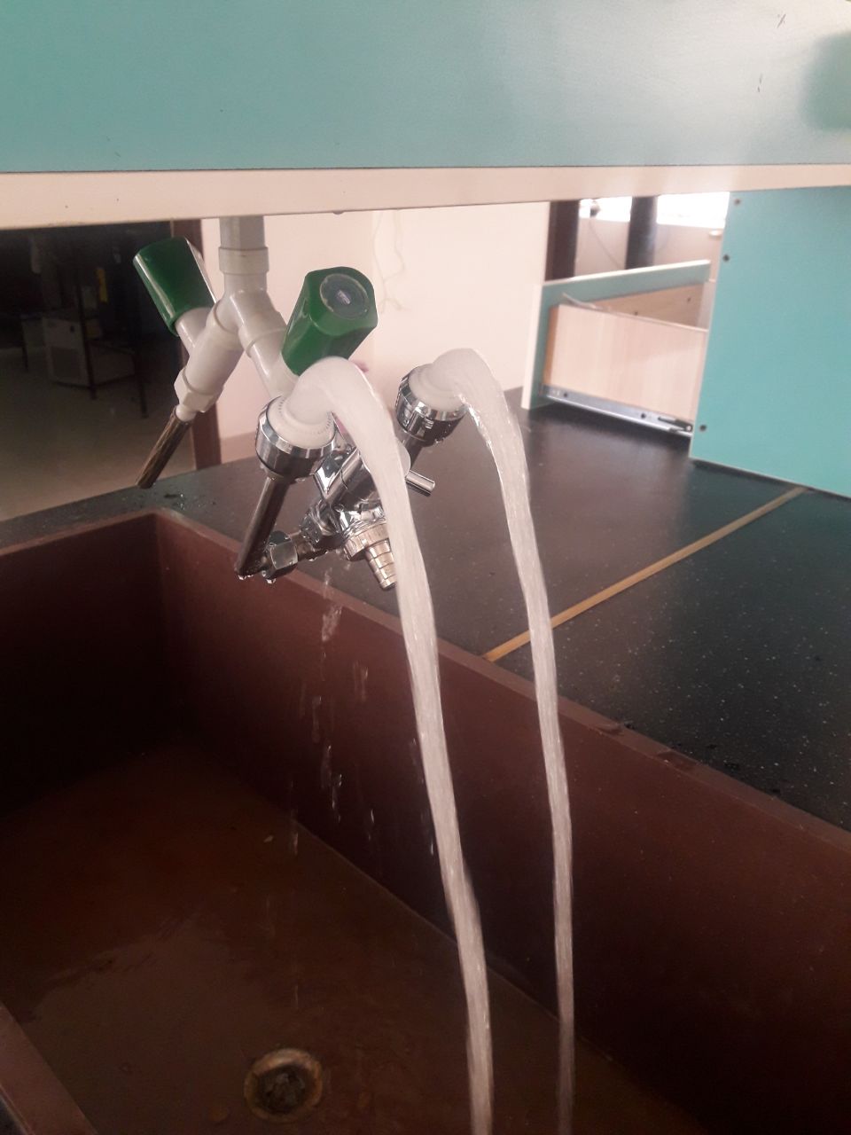 آزمایشگاهی